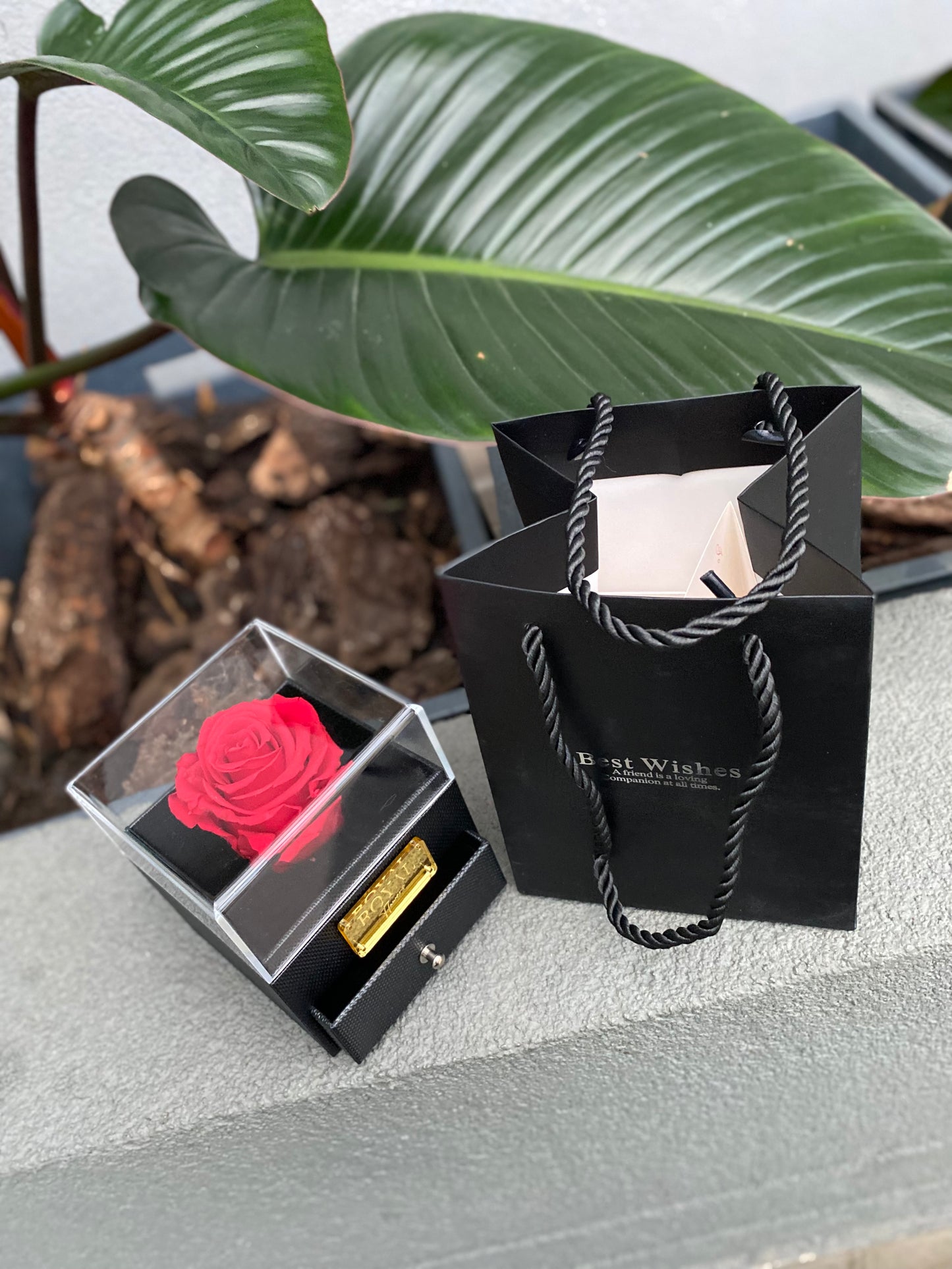 Joyero con rosa