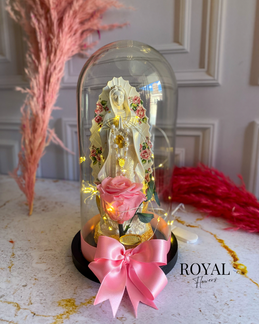 Virgen decorada mediana y rosa preservada