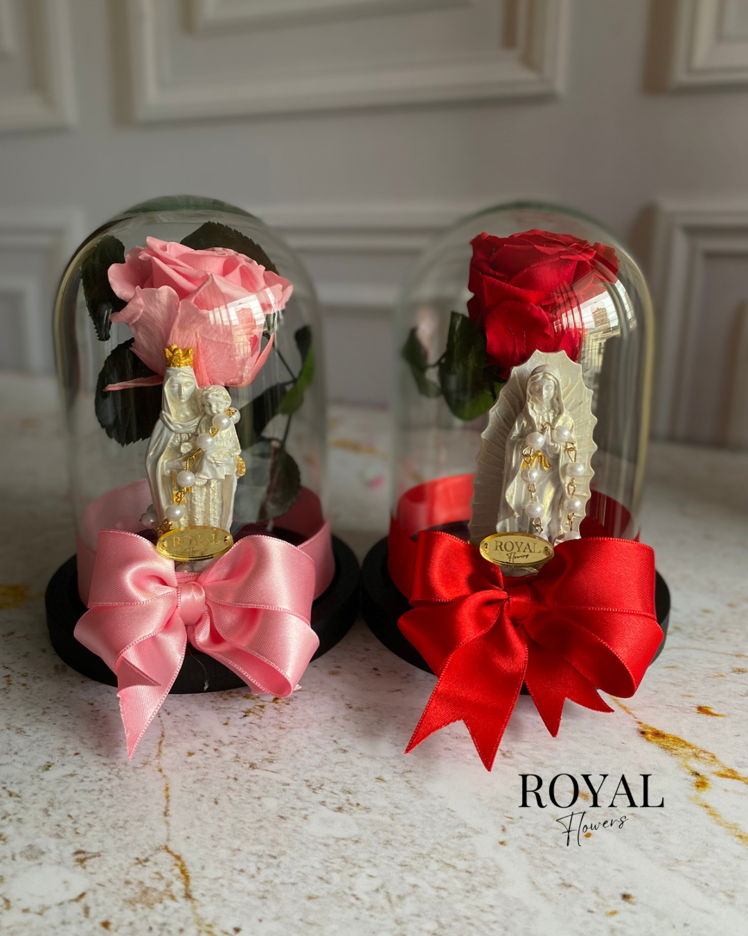 Rosa mediana con virgen