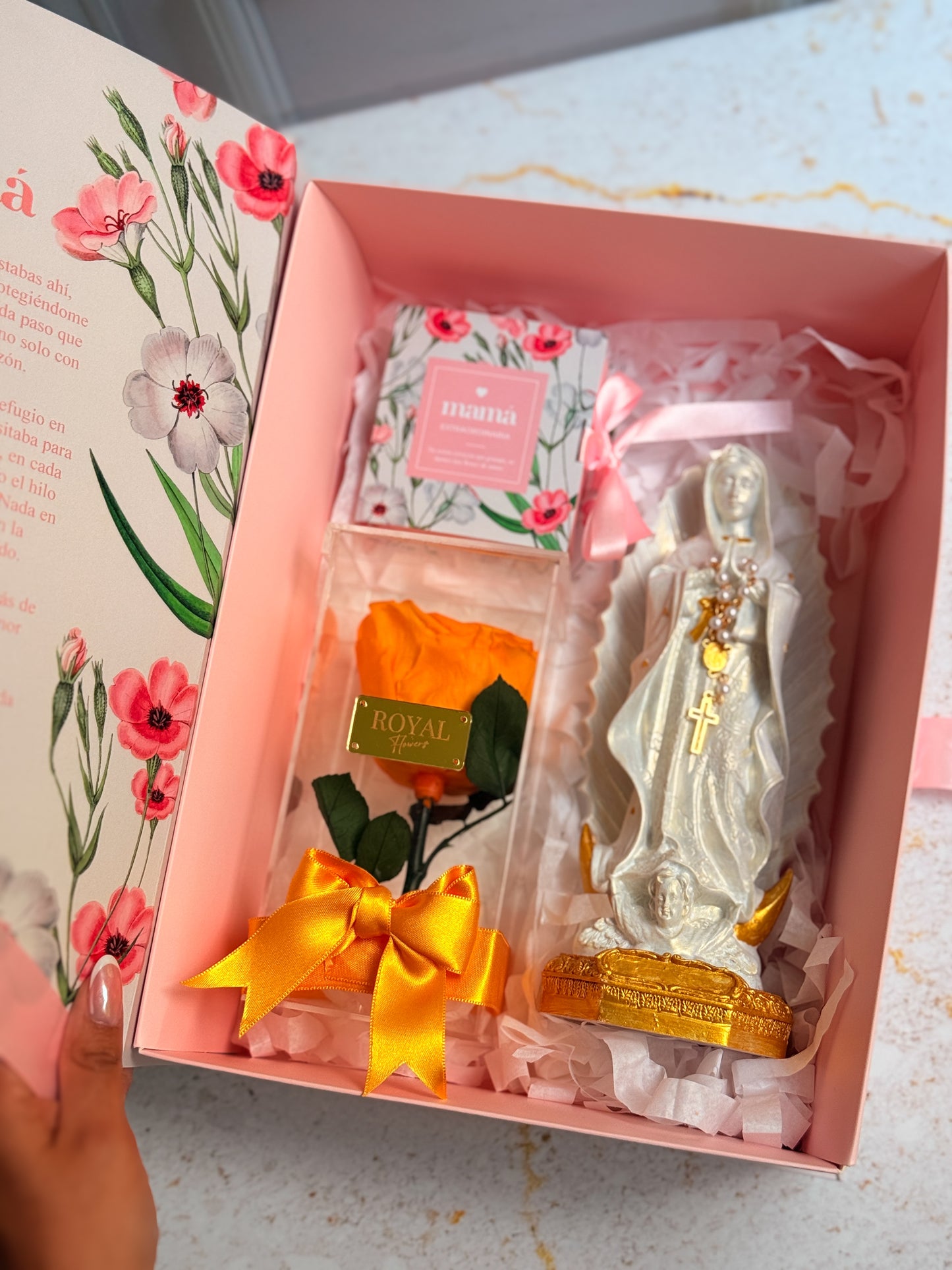KIT Emblema de Amor- con Rosa en Caja Acrílica Alta